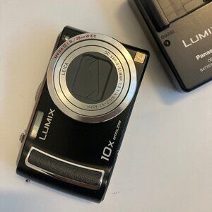 Panasonic Lumix DMC-TZ5 digital camera